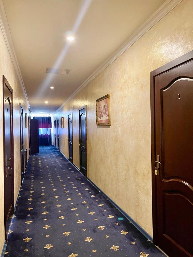 Hotel Kiev Lomakin Exteriör bild