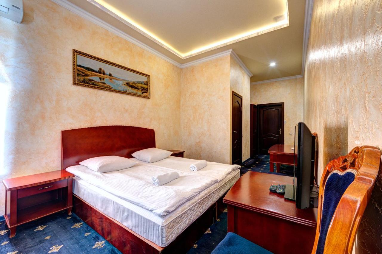 Hotel Kiev Lomakin Exteriör bild